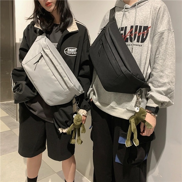 大容量機(jī)能胸包男胸前包簡(jiǎn)約帆布百搭斜挎潮女挎包